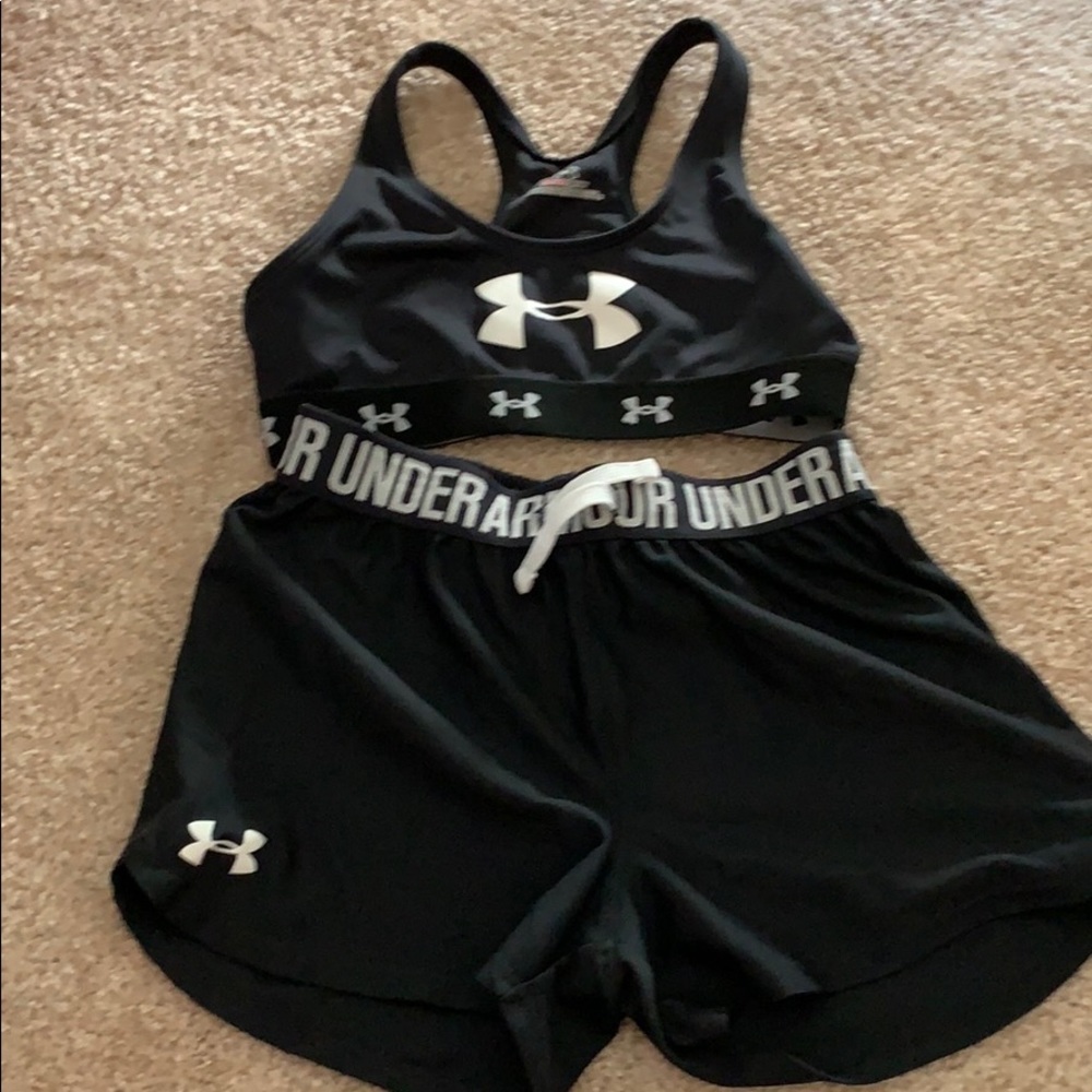 Black Under Armour athletic Shorts and Sports Bra